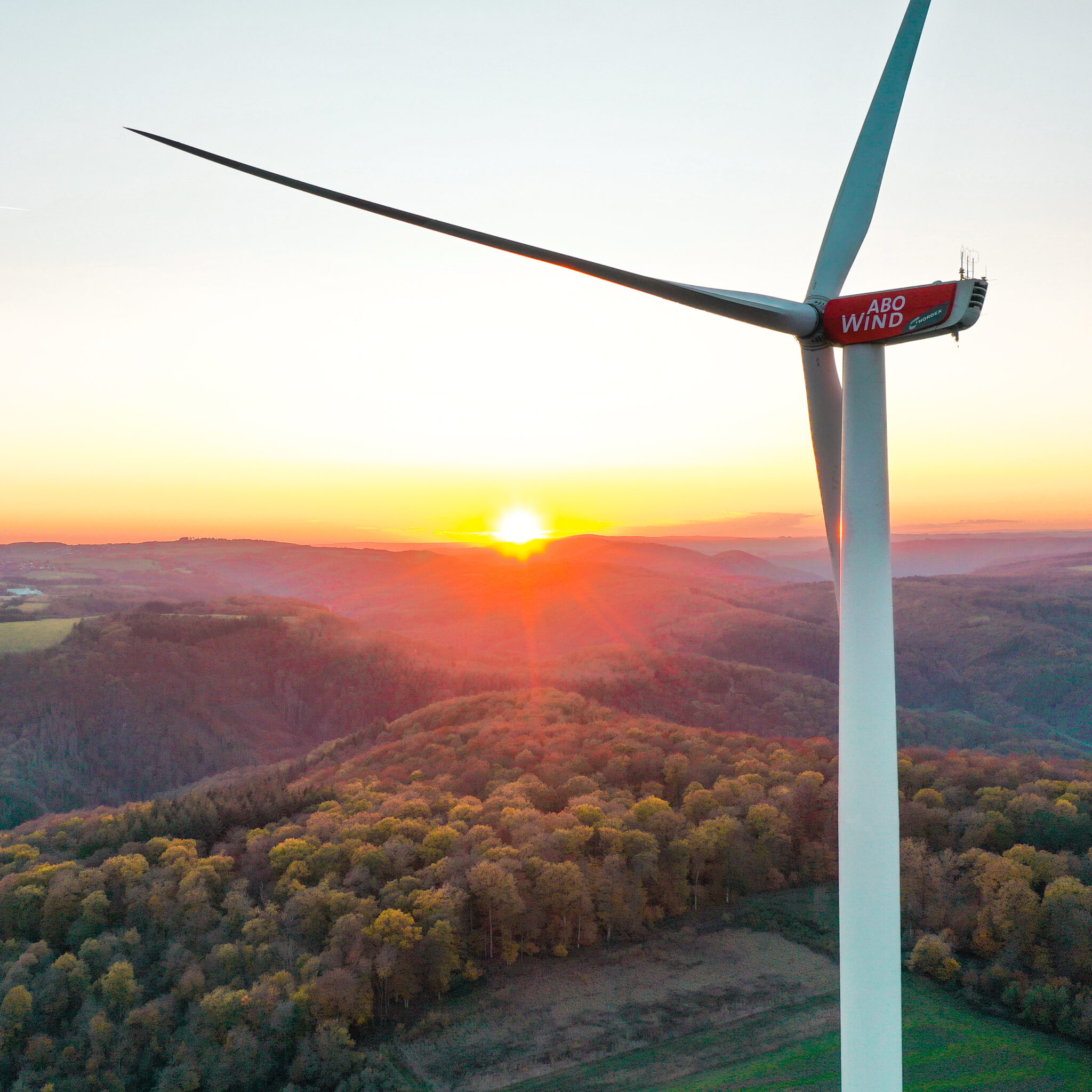 Windrad Sonnenuntergang - Seilzugangstechnik Neugebauer